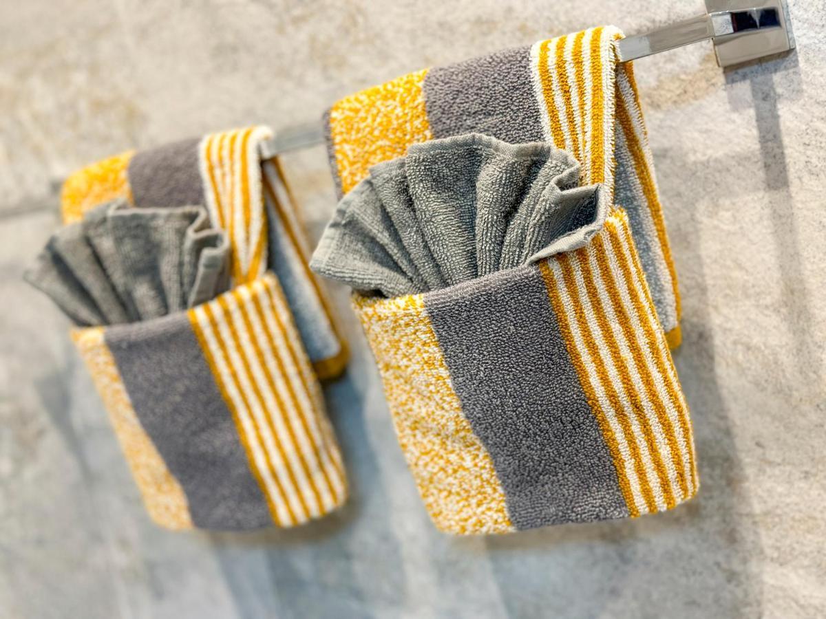 Honeycomb Designer Apartment 세인트폴스베이 외부 사진